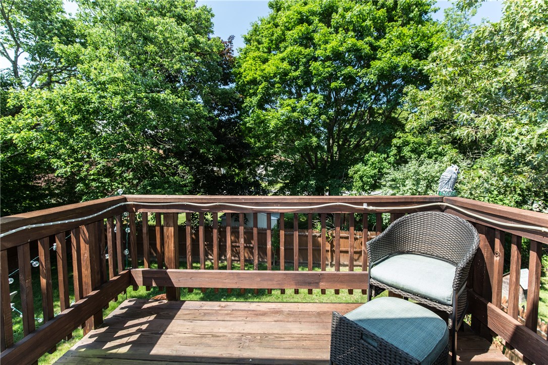 49 Pomfret Road Narragansett, RI 02882 - Photo 17 of 19 Deck off master bedroom