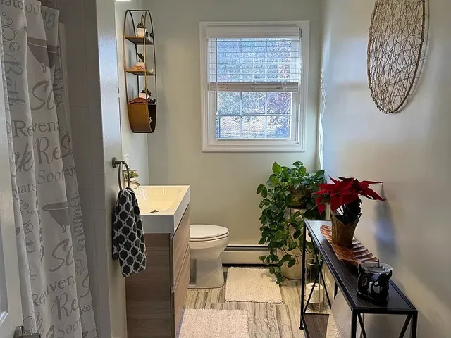 $3,200 | 83 Whiting Street, Cranston, RI 02920