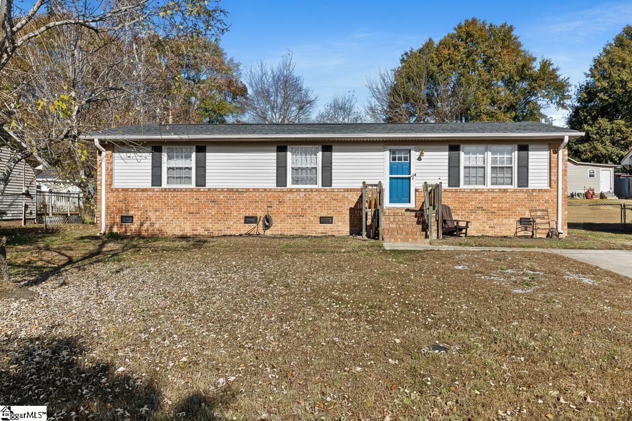 5 Stevenson Road Taylors, SC 29687 - Photo 1 of 27 Gallery Image 1