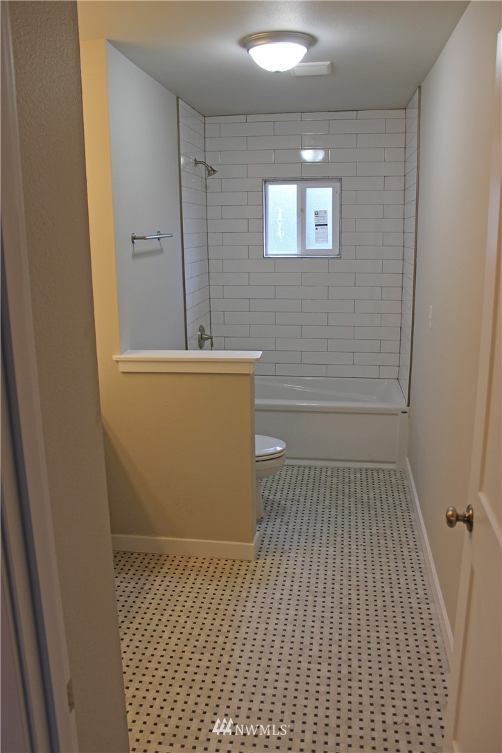 8826 James Road Southwest Rochester, WA 98579 - Photo 14 of 24