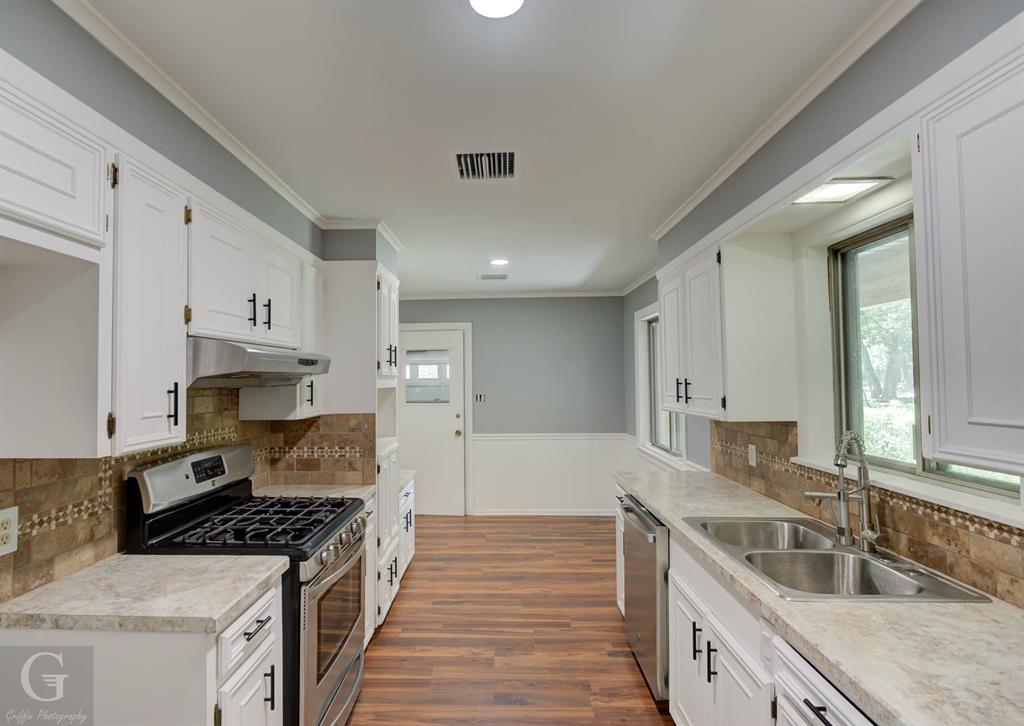 237 Pierremont Road Shreveport, LA 71105 - Photo 1 of 28
