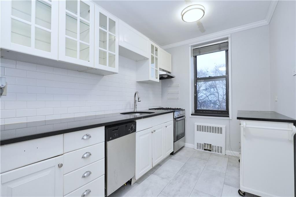 7259 Shore Road, Unit 3D Brooklyn, NY 11209 - Photo 12 of 22