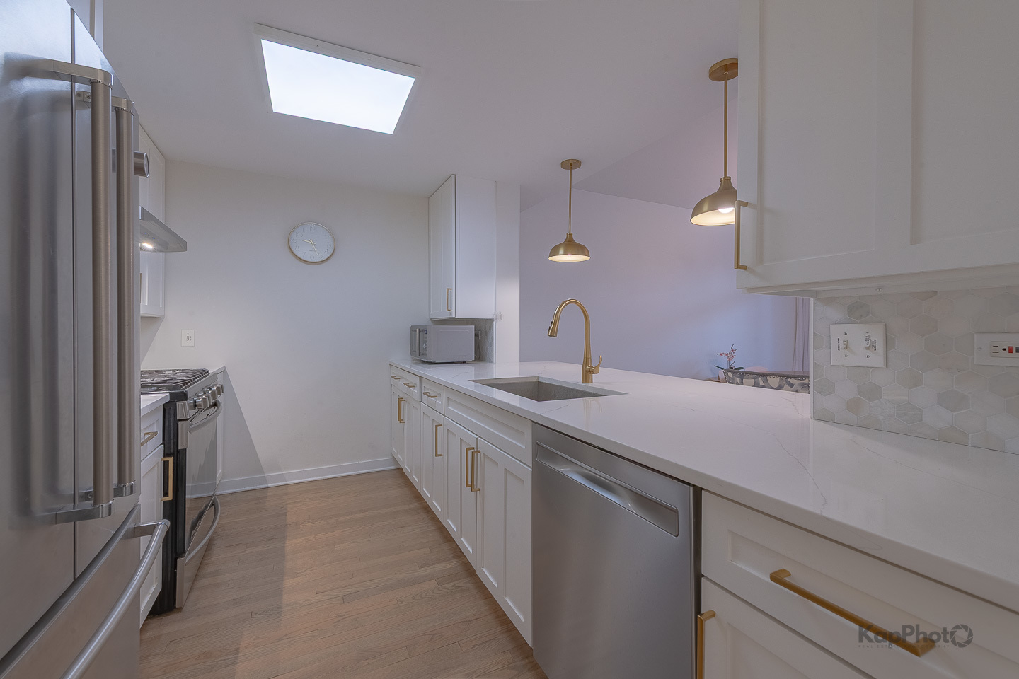 1151 West Washington Boulevard, Unit 125 Chicago, IL 60607 - Photo 5 of 28 a kitchen with a sink and cabinets
