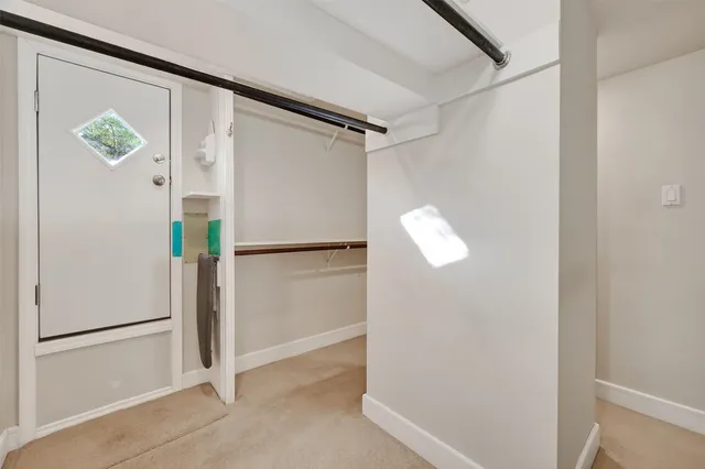 $2,500 | 5338 Brownway Street, Unit B19, Houston, TX 77056