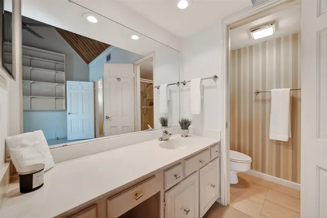 $2,500 | 5338 Brownway Street, Unit B19, Houston, TX 77056