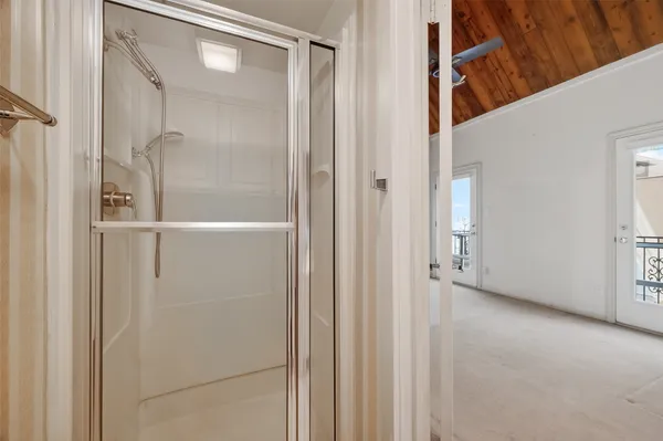 $2,500 | 5338 Brownway Street, Unit B19, Houston, TX 77056
