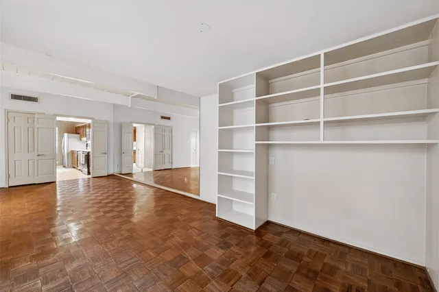 $2,500 | 5338 Brownway Street, Unit B19, Houston, TX 77056