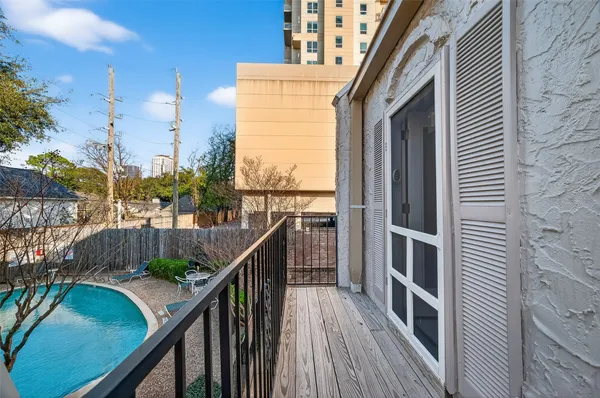 $2,500 | 5338 Brownway Street, Unit B19, Houston, TX 77056