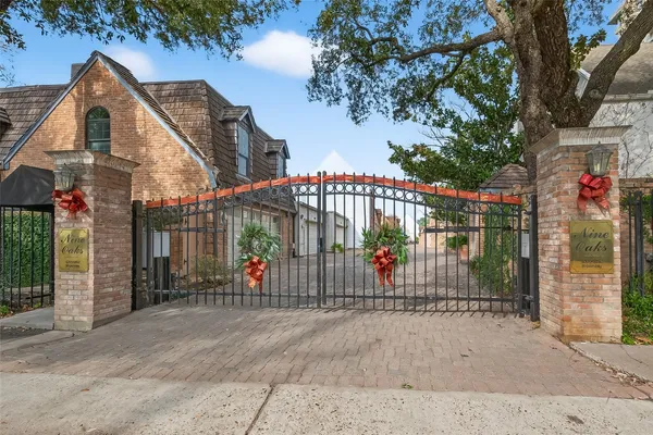 $2,500 | 5338 Brownway Street, Unit B19, Houston, TX 77056