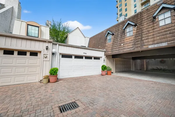 $2,500 | 5338 Brownway Street, Unit B19, Houston, TX 77056