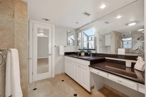 $2,500 | 5338 Brownway Street, Unit B19, Houston, TX 77056