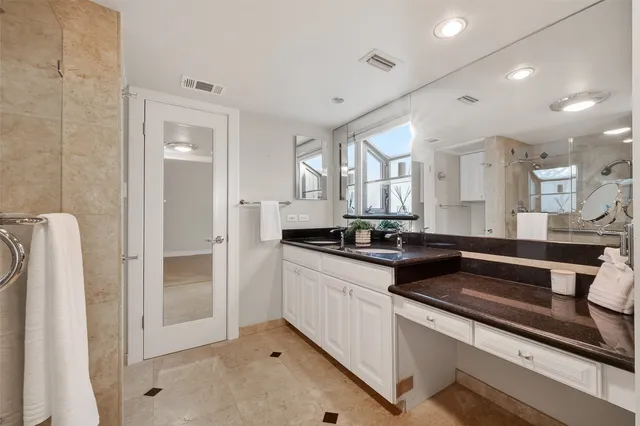 $2,500 | 5338 Brownway Street, Unit B19, Houston, TX 77056