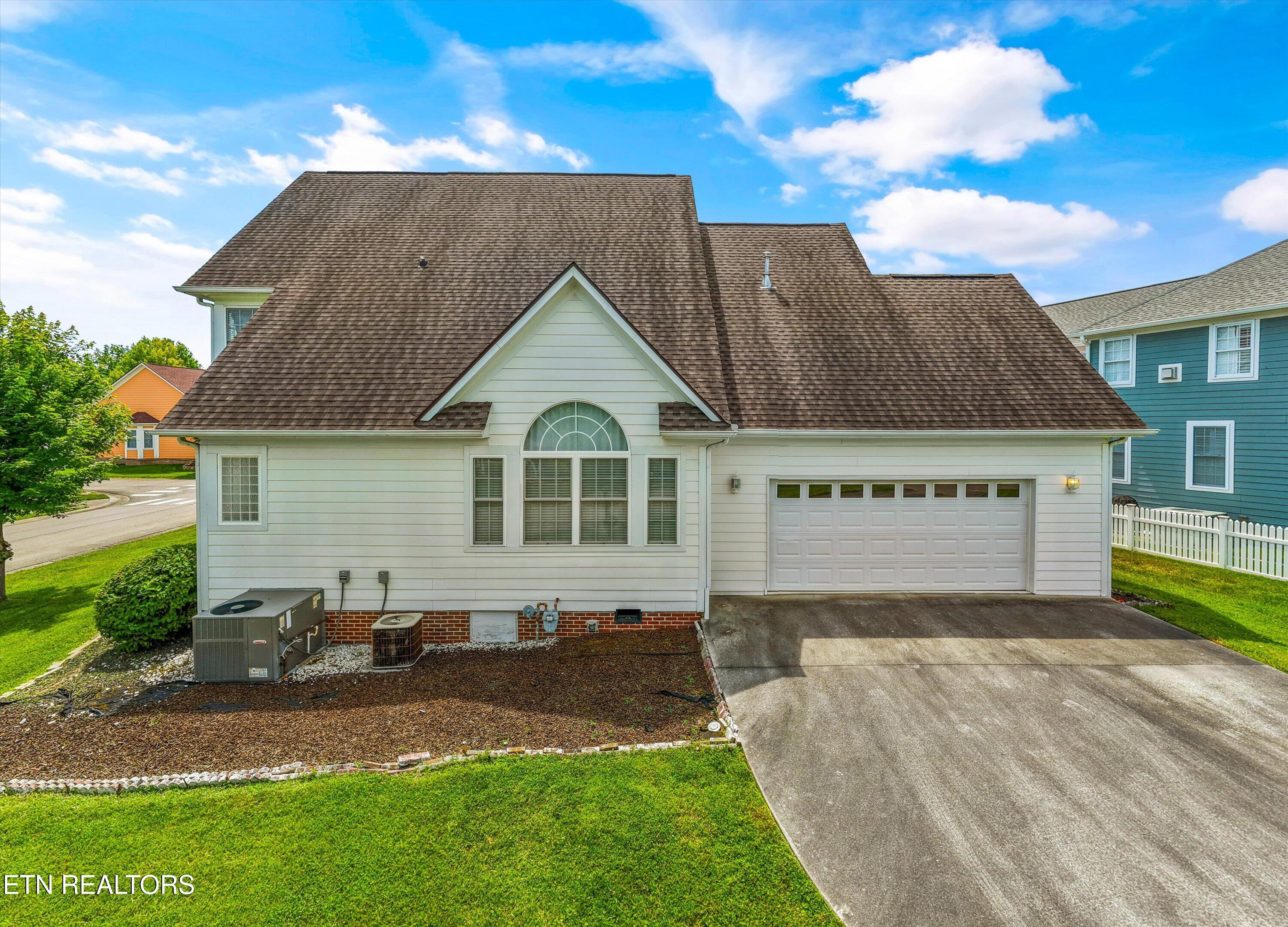 161 Liberty Court Oak Ridge, TN 37830 - Photo 33 of 45 Back Exterior
