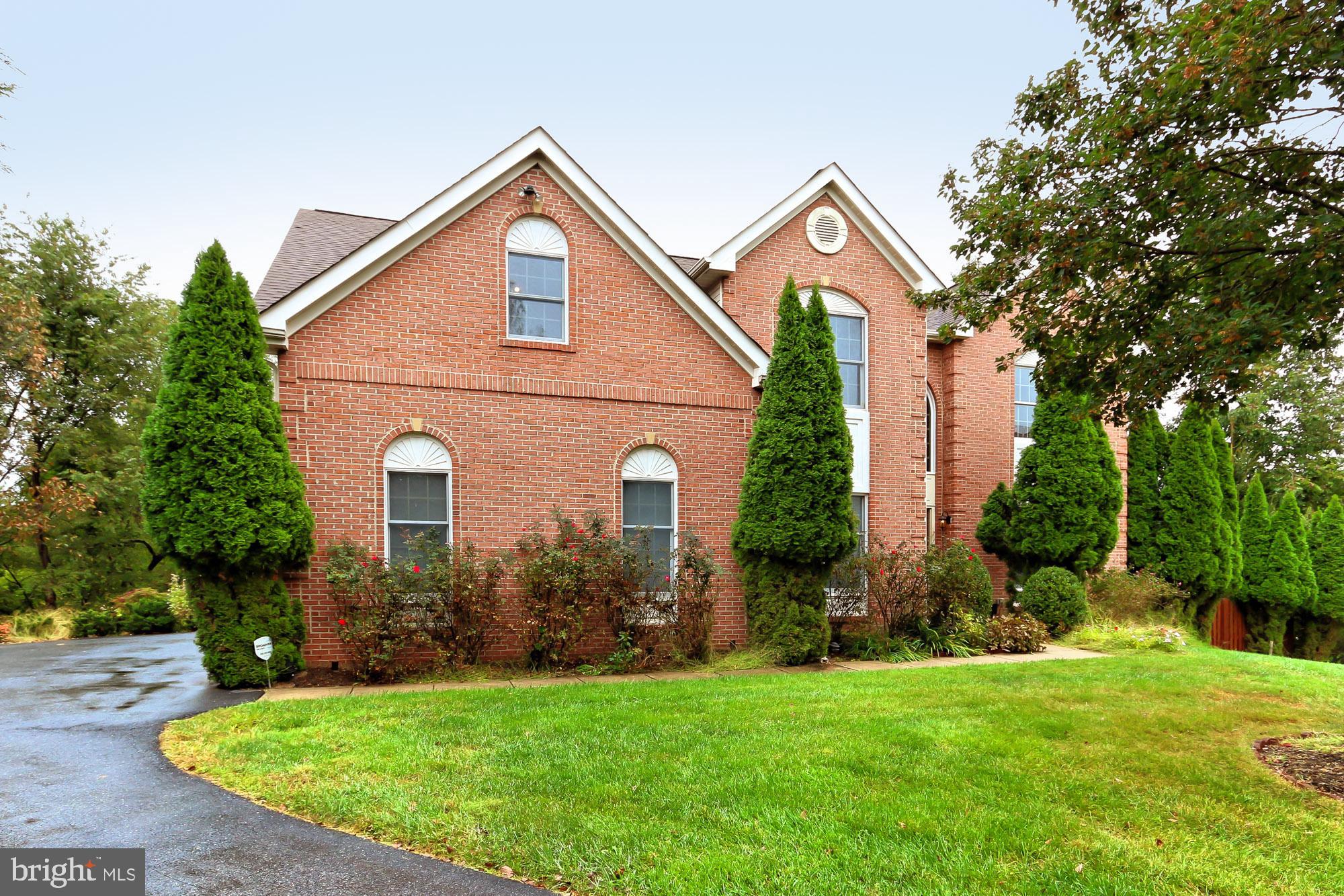 12131 Sheets Farm Road North Potomac, MD 20878 - Photo 4 of 68 Front Exterior