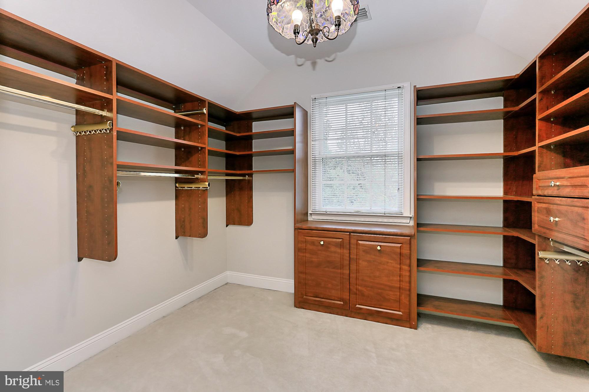 12131 Sheets Farm Road North Potomac, MD 20878 - Photo 44 of 68 Master Walk In Closet