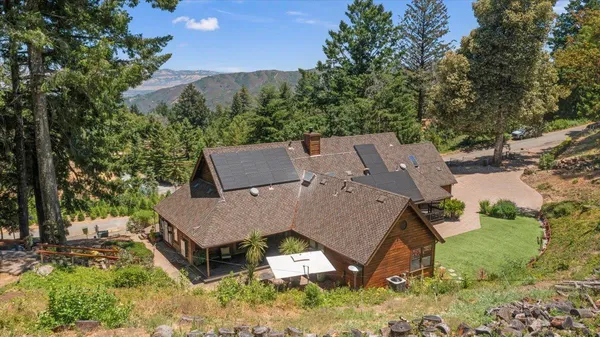 $3,149,000 | 19960 Skyline Boulevard, Los Gatos, CA 95033