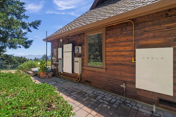 $3,149,000 | 19960 Skyline Boulevard, Los Gatos, CA 95033