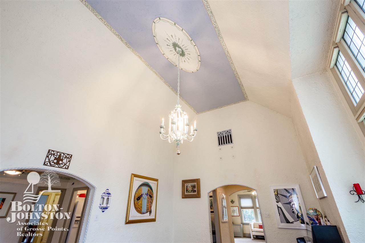 590 Barrington Road Grosse Pointe Park, MI 48230 - Photo 14 of 63