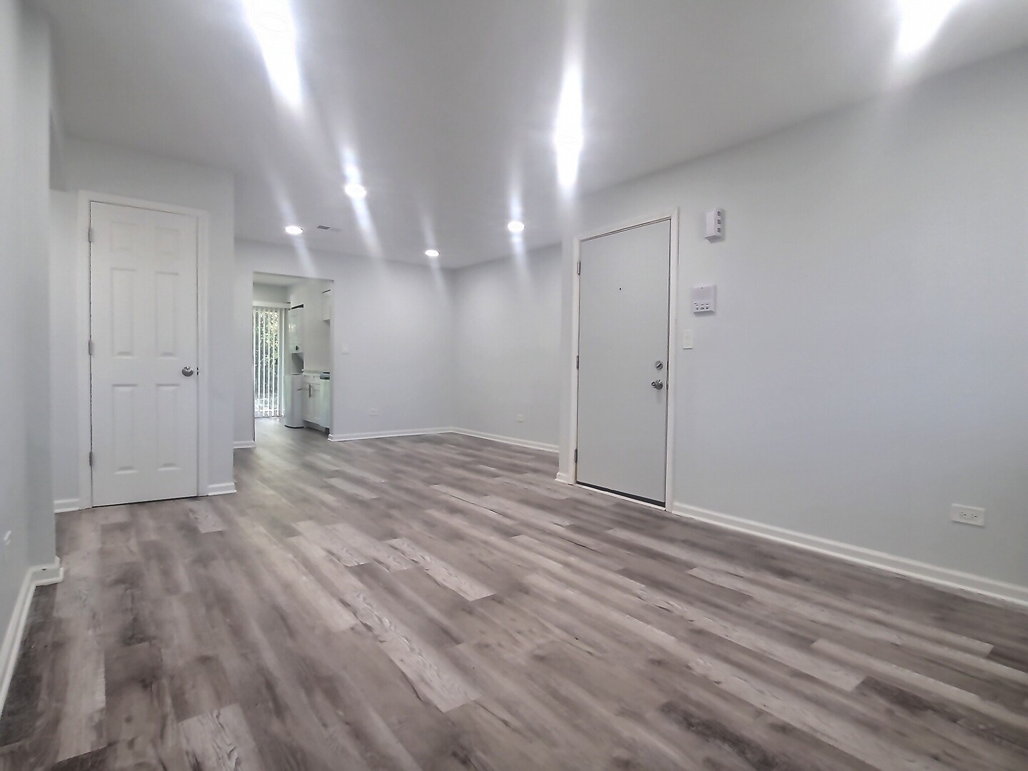 224-228 East Rimini Court Palatine, IL 60067 - Photo 8 of 24 a view of an empty room