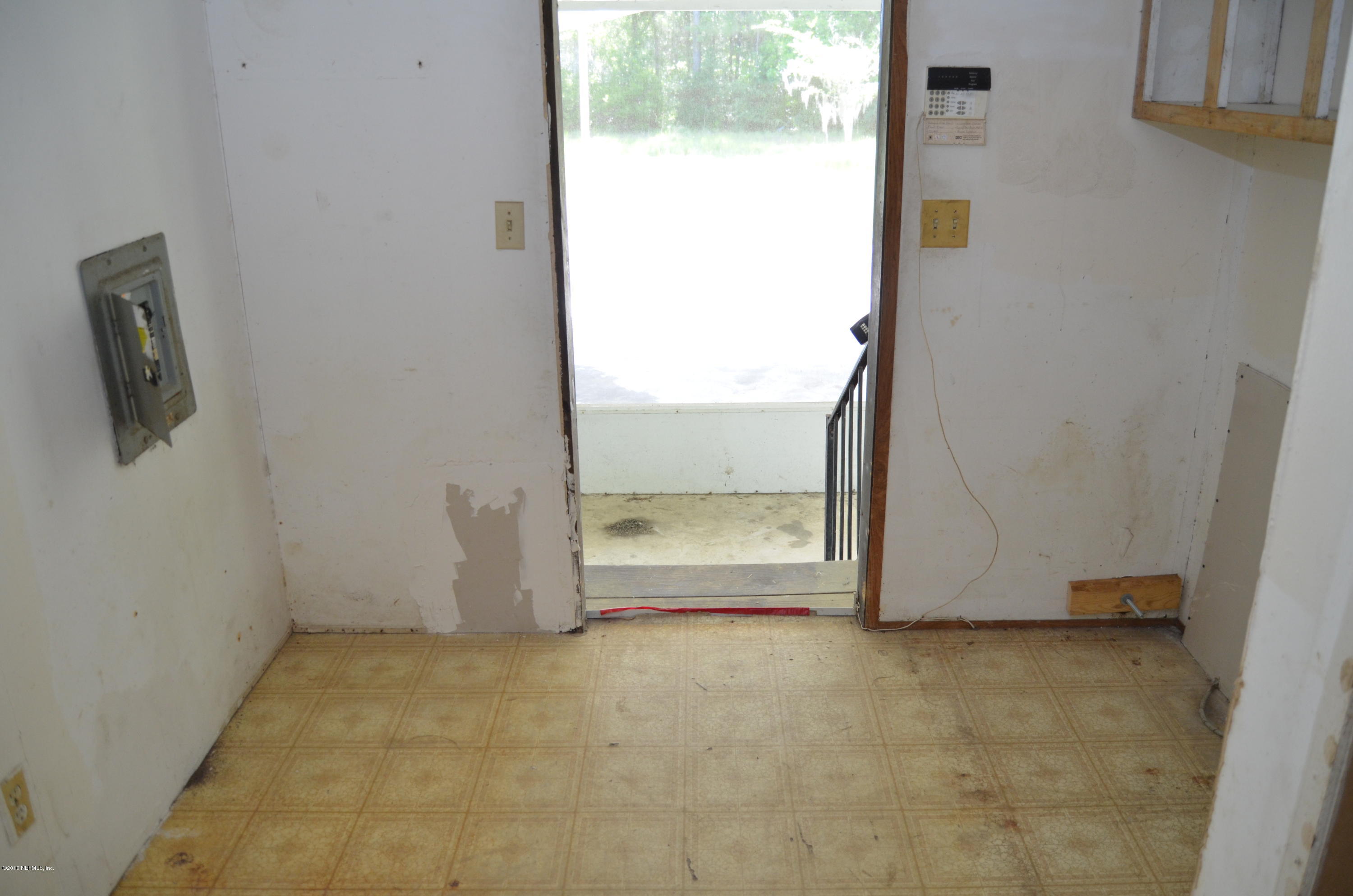 3454 Starratt Road Jacksonville, FL 32226 - Photo 12 of 15 DSC_0044