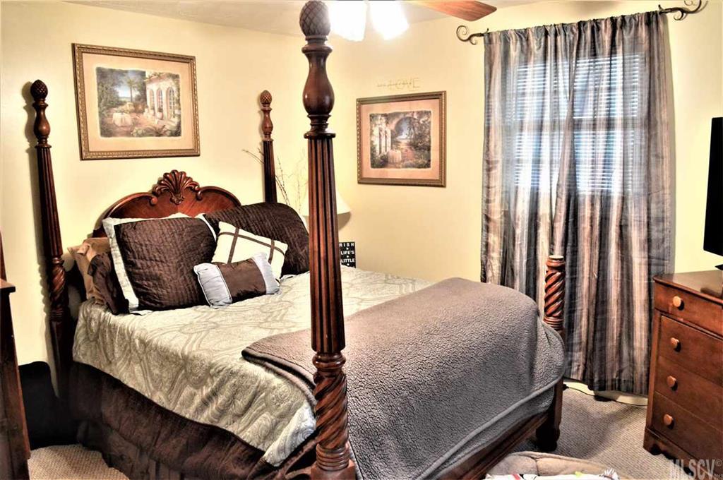1002 Emmanuel Church Road Conover, NC 28613 - Photo 3 of 23 Gallery Image 3