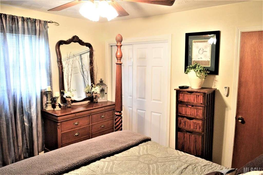 1002 Emmanuel Church Road Conover, NC 28613 - Photo 4 of 23 Gallery Image 4
