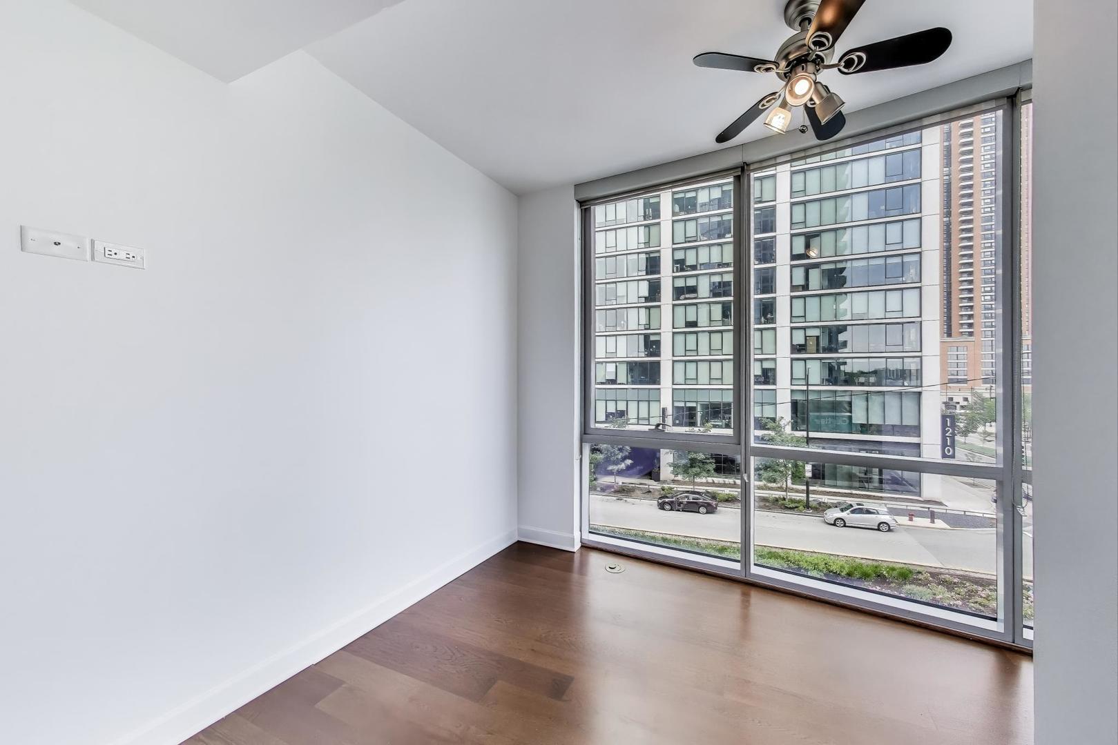 1201 South Prairie Avenue, Unit 401 Chicago, IL 60605 - Photo 11 of 35