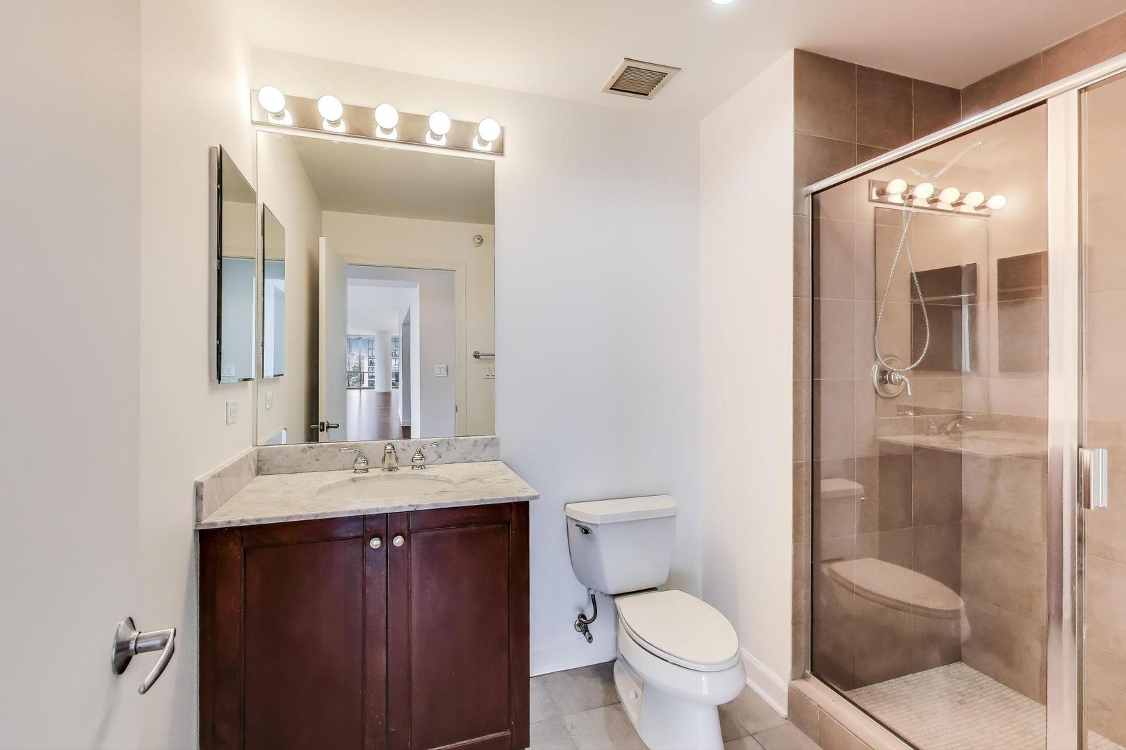 1201 South Prairie Avenue, Unit 401 Chicago, IL 60605 - Photo 14 of 35