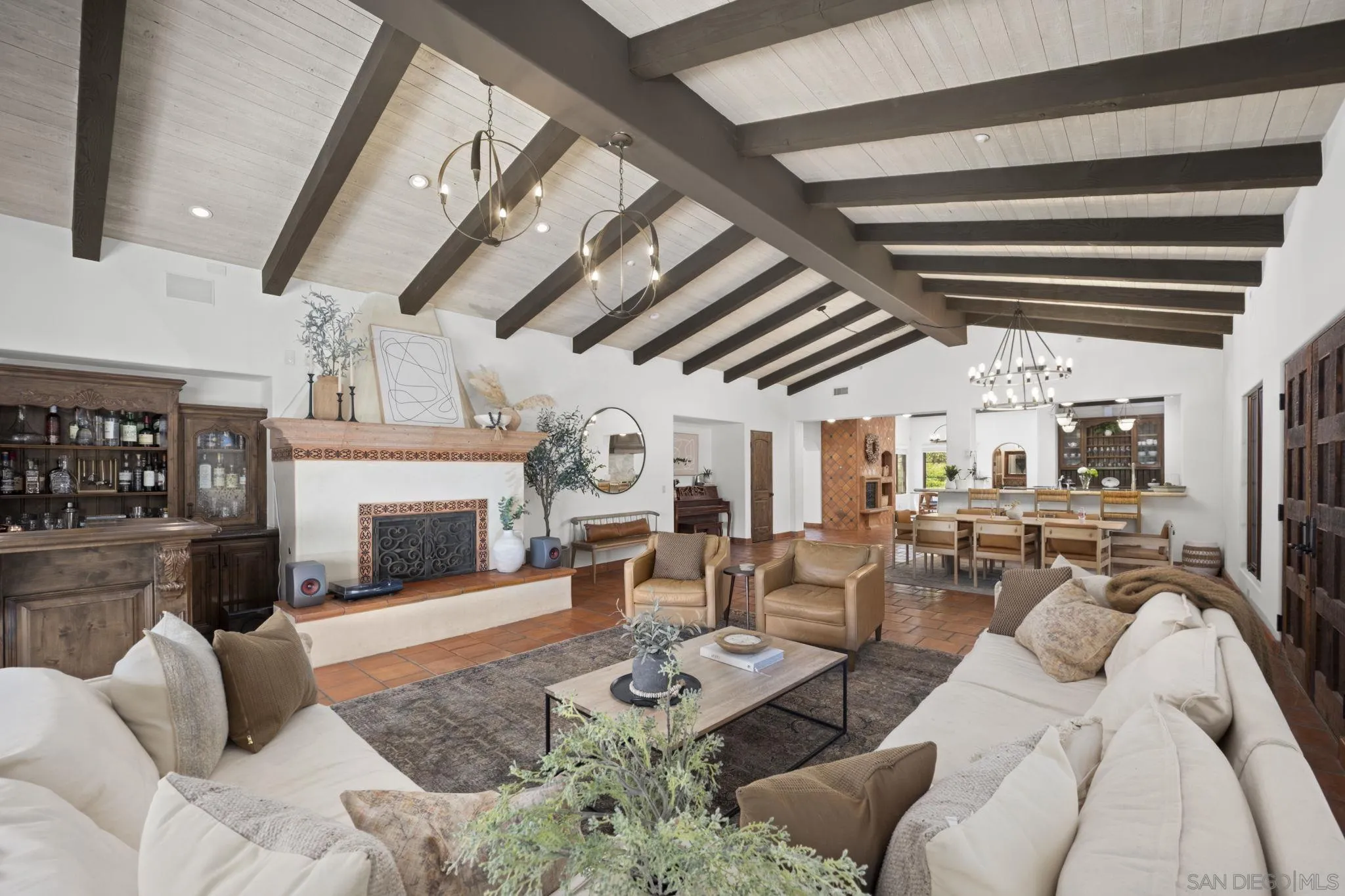 5616 La Sencilla Rancho Santa Fe, CA 92067 - Photo 5 of 23 Great Room