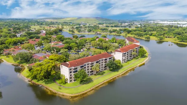 $249,000 | 2768 Carambola Circle South, Unit S 401, Pompano Beach, FL 33066