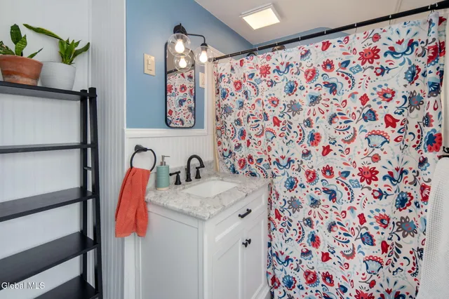 $395,000 | 2127 Mc Clellan Street, Niskayuna, NY 12309