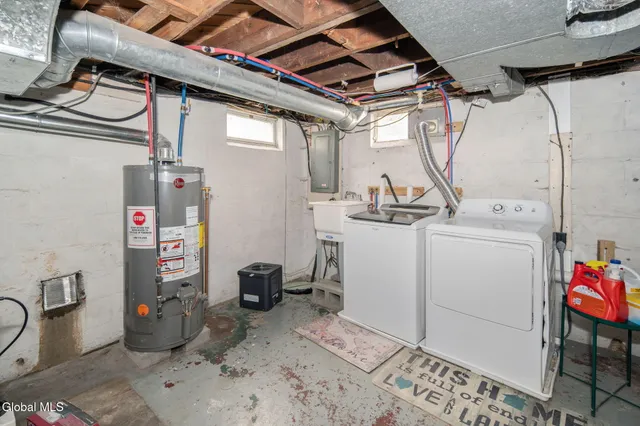 $395,000 | 2127 Mc Clellan Street, Niskayuna, NY 12309