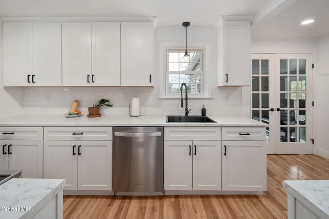 $395,000 | 2127 Mc Clellan Street, Niskayuna, NY 12309