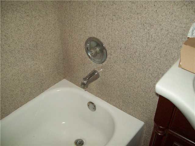647 Aspen Road West Palm Beach, FL 33409 - Photo 7 of 9 7