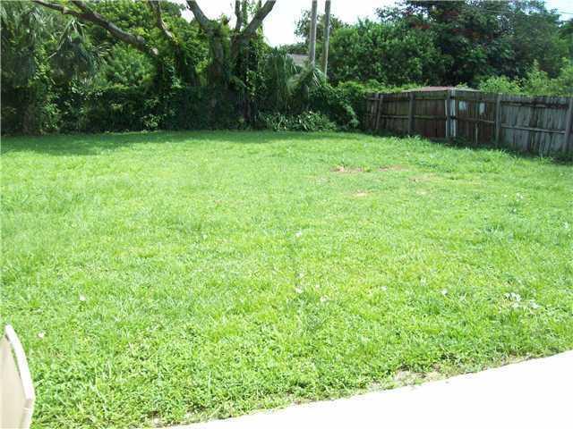 647 Aspen Road West Palm Beach, FL 33409 - Photo 9 of 9 9