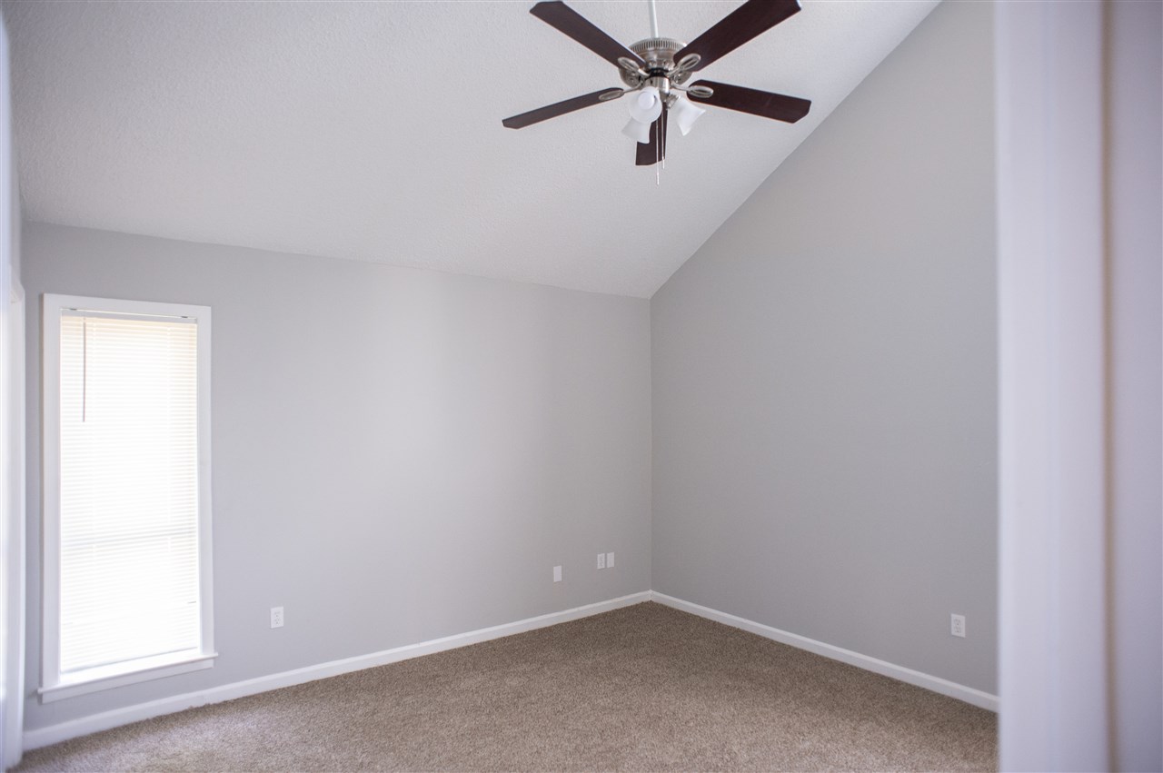 3855 Ross Road Memphis, TN 38115 - Photo 11 of 17