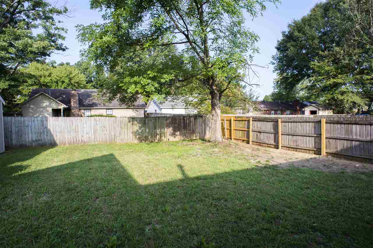 3855 Ross Road Memphis, TN 38115 - Photo 3 of 17
