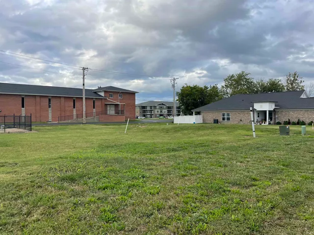 $53,500 | 8511 Pebble Creek Drive, Newburgh, IN 47630