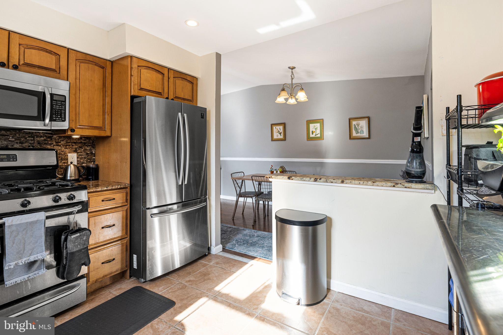 7265 Hill Road Philadelphia, PA 19128 - Photo 8 of 35 Gallery Image 8