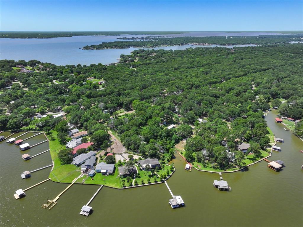 136 Wedgewood Loop Mabank, TX 75156 - Photo 11 of 12 a picture of a city