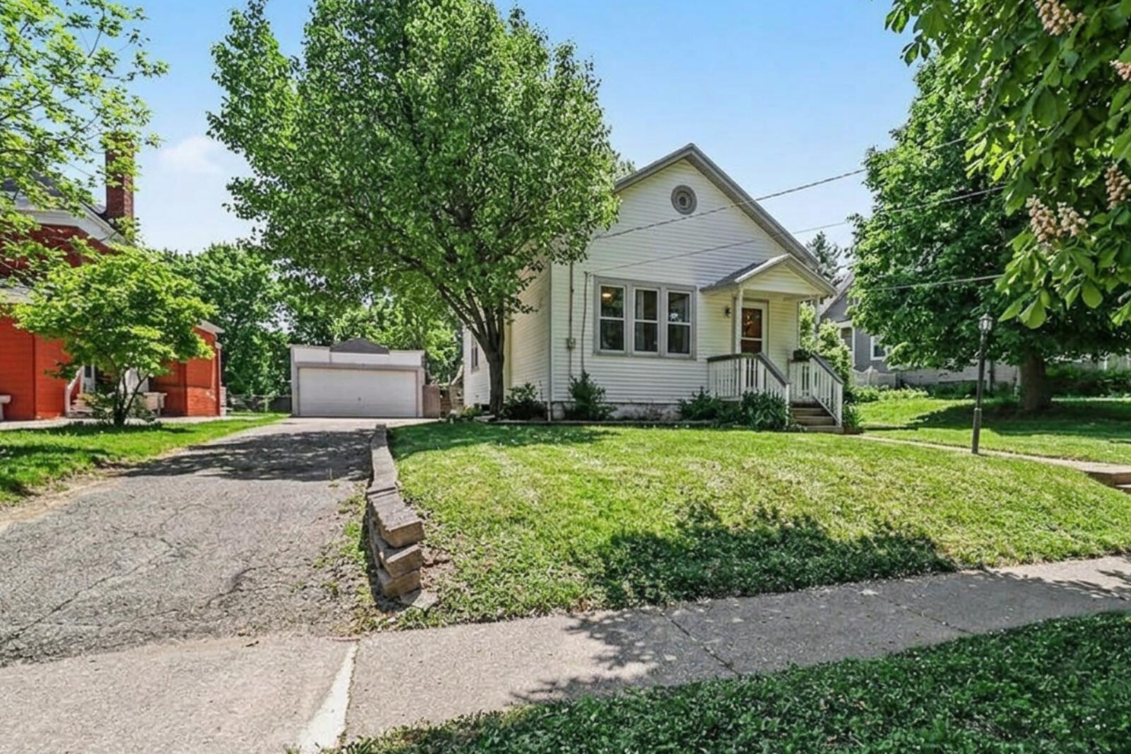 411 5th Street Manistee, MI 49660 - Photo 1 of 18 side view