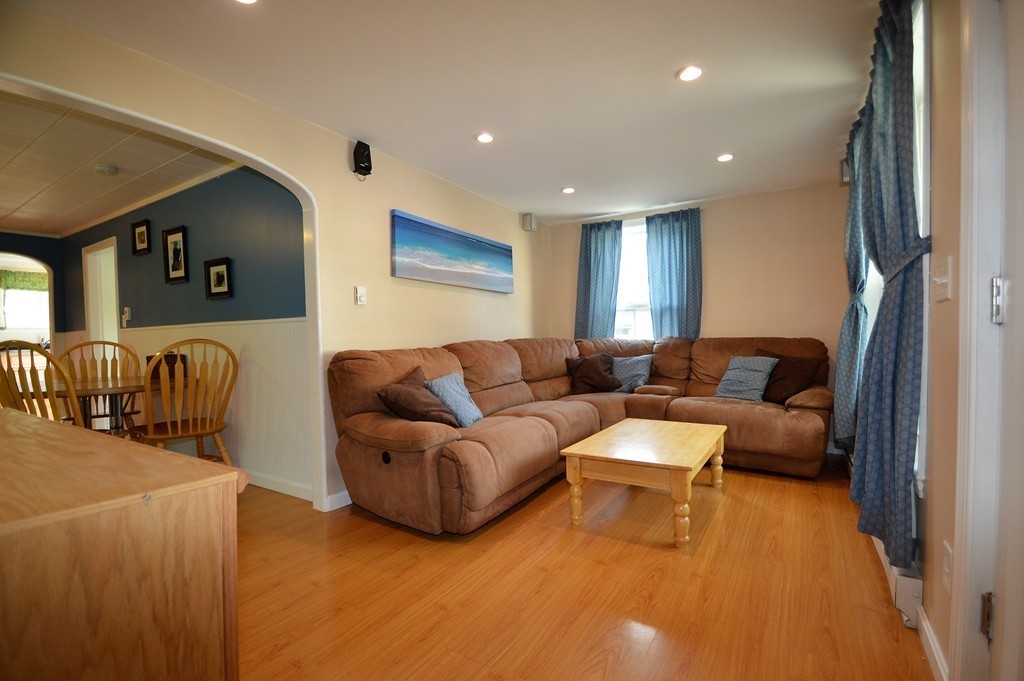 738 Rathbun Street Blackstone, MA 01504 - Photo 3 of 30 Gallery Image 3