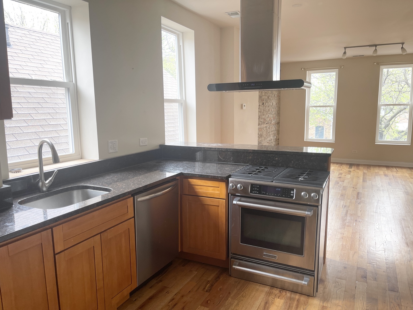 2148 West 18th Street Chicago, IL 60608 - Photo 17 of 24