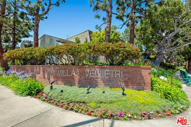 $1,299,000 | 13135 Mindanao Way, Unit 5, Marina del Rey, CA 90292