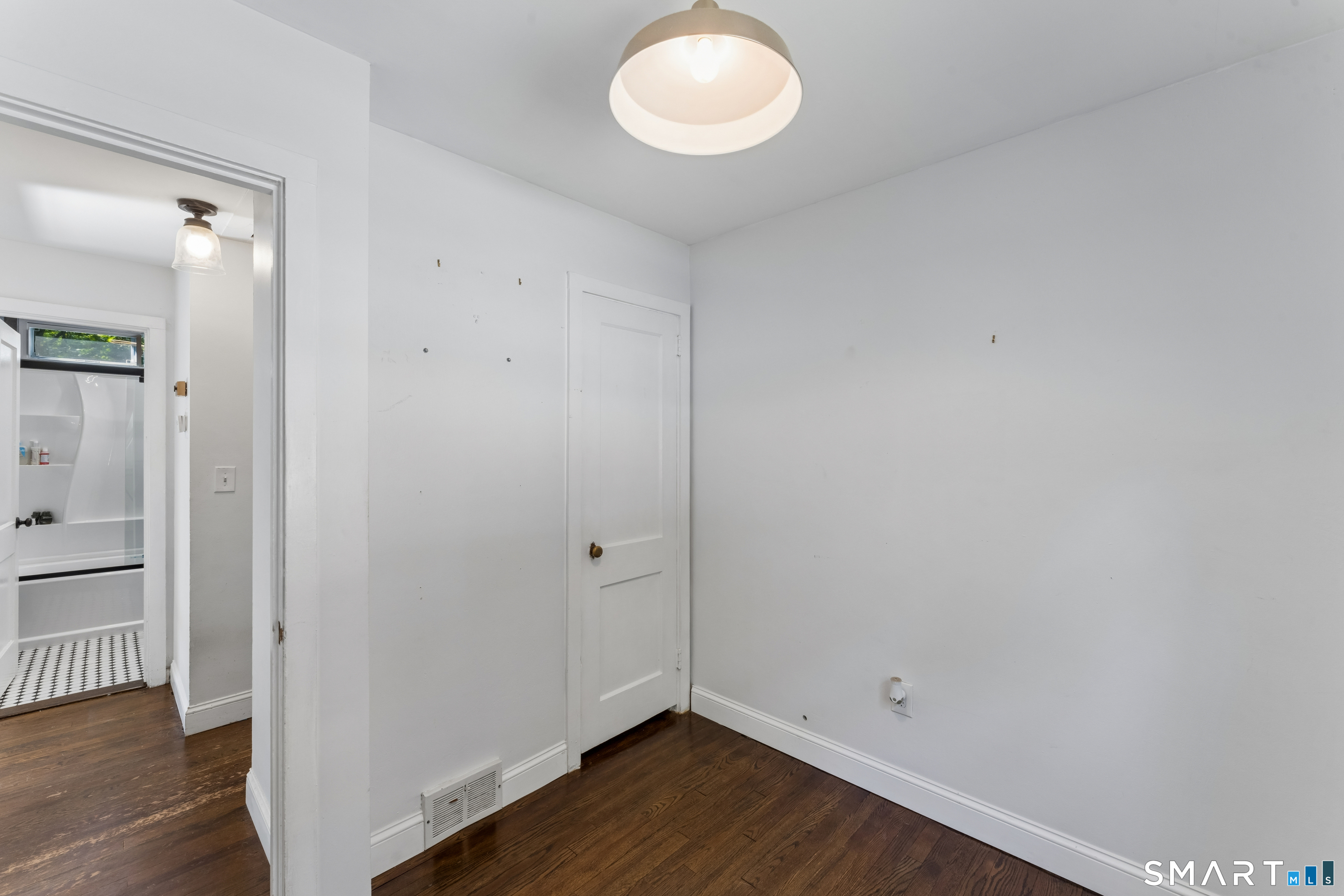 18 Southgate Road Trumbull, CT 06611 - Photo 15 of 30 Gallery Image 15