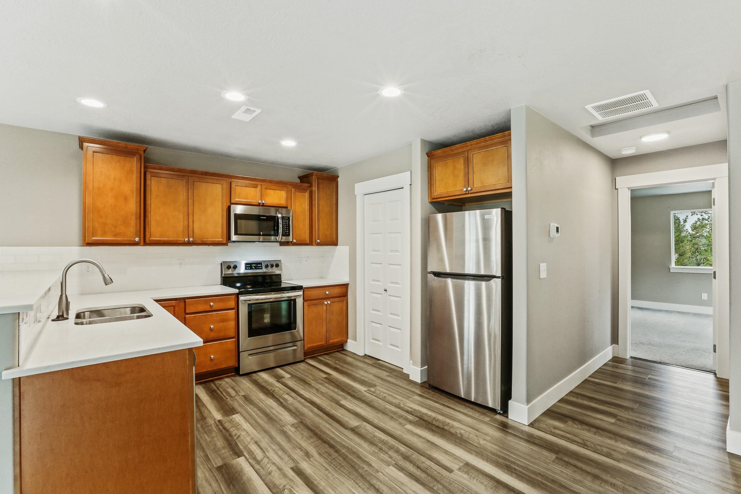 38222 North Sheets Road Elk, WA 99009 - Photo 7 of 30