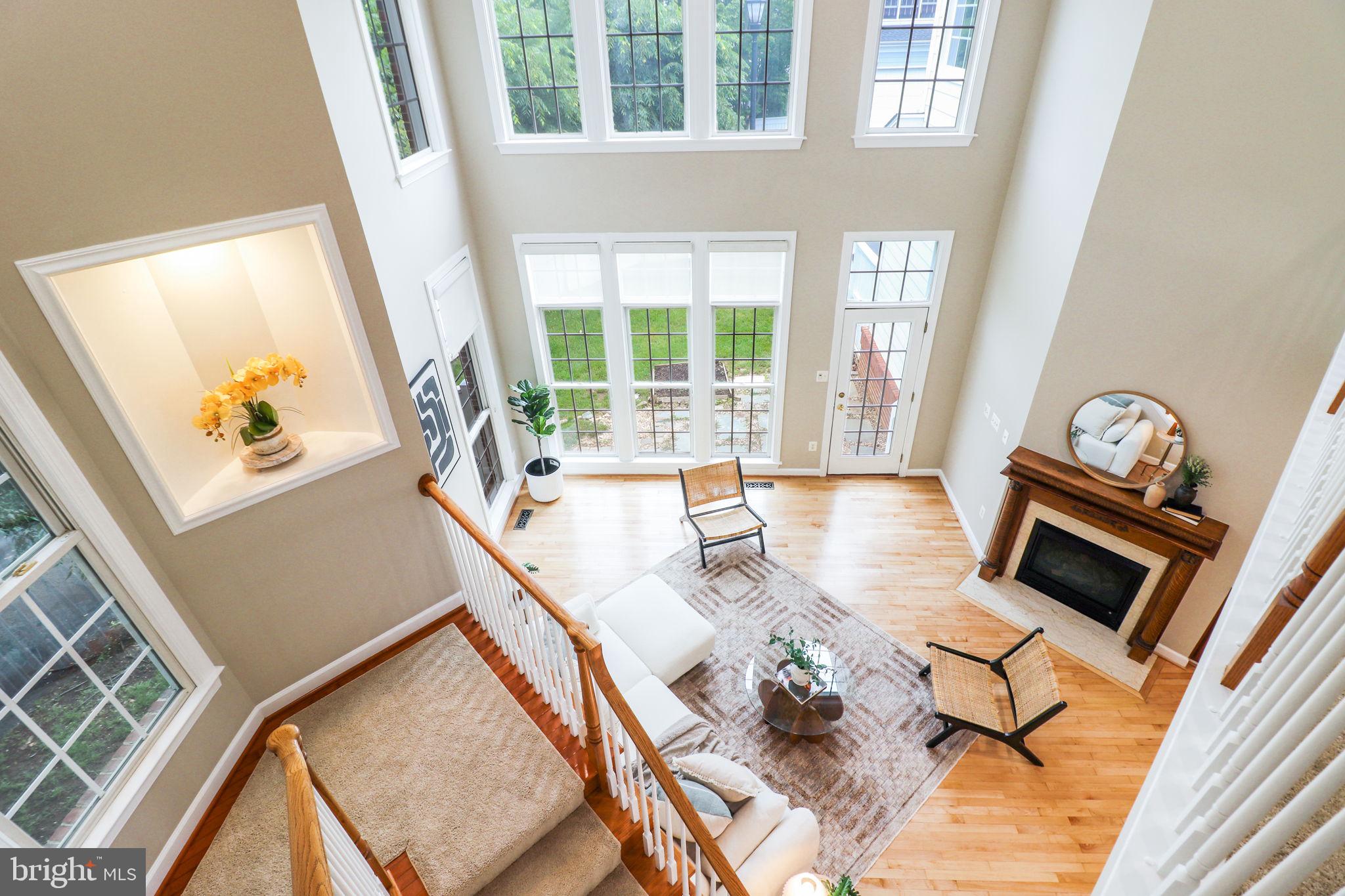 710 Crisfield Way Annapolis, MD 21401 - Photo 18 of 80 a living room with furniture and a window
