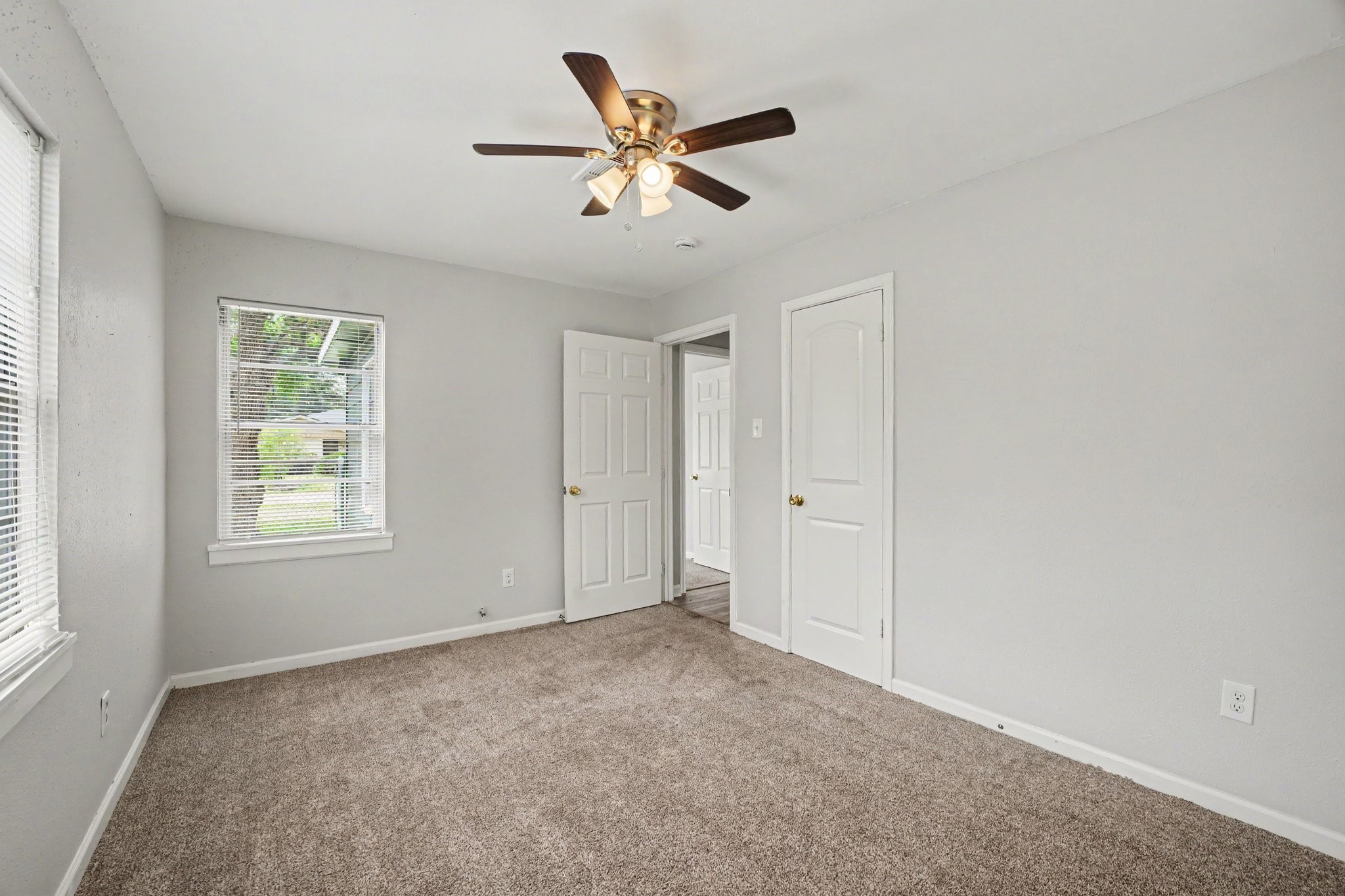 8433 Woodlyn Road Houston, TX 77028 - Photo 14 of 19