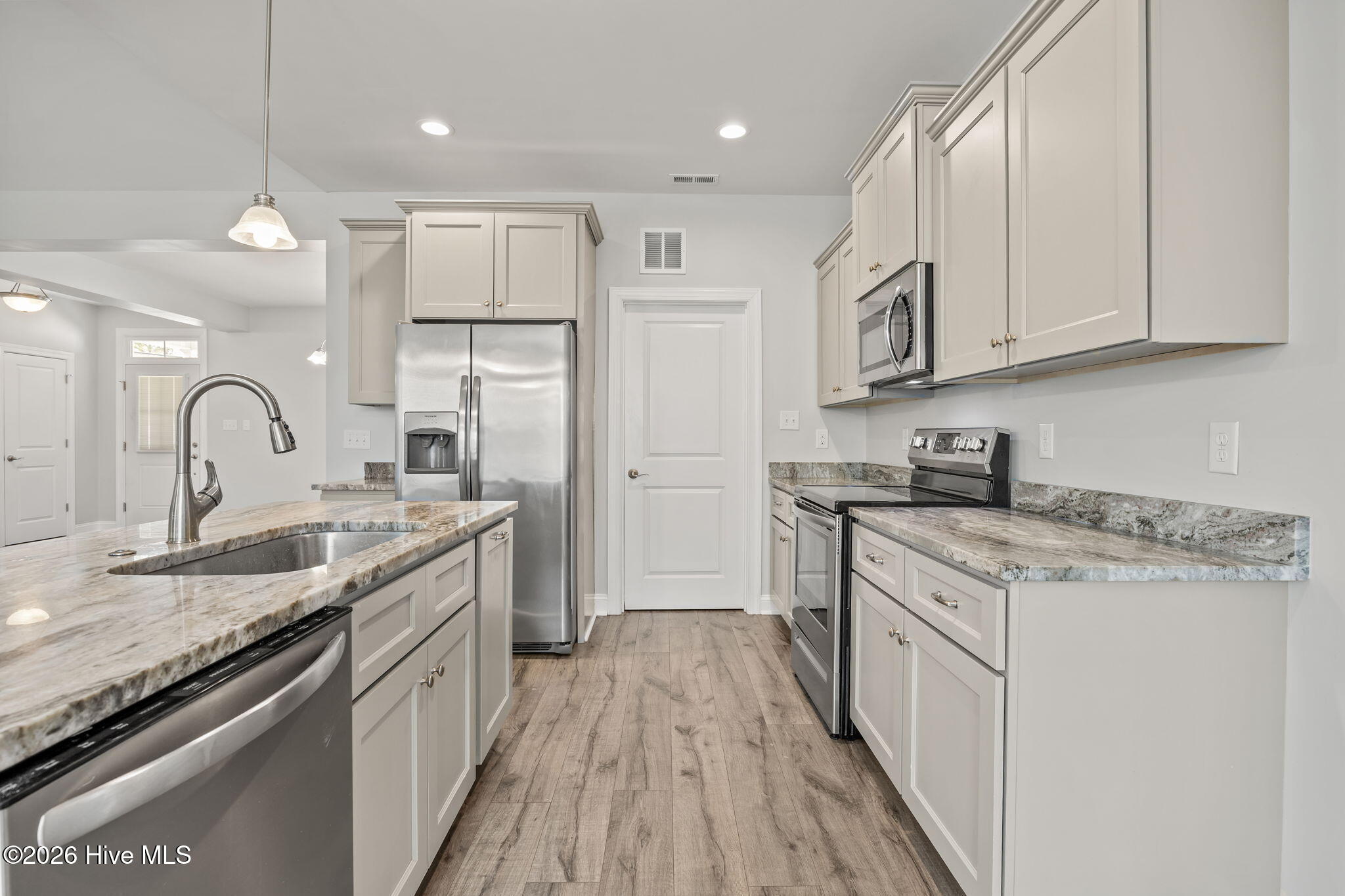 121 Shadow Creek Drive Hubert, NC 28539 - Photo 23 of 53 KITCHEN