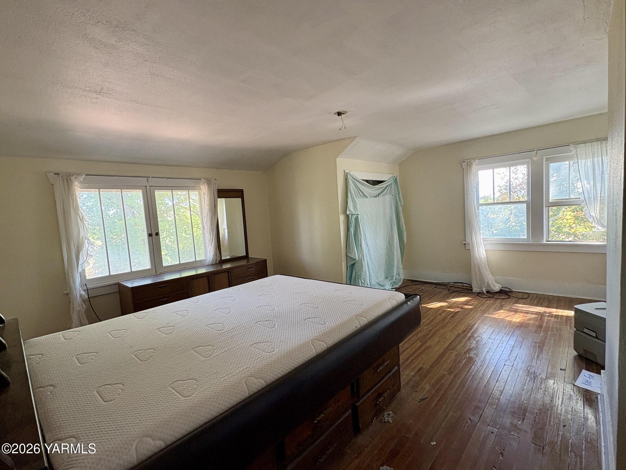 2870 Progressive Road Wapato, WA 98951 - Photo 19 of 32 Bedroom 2 - Upstairs